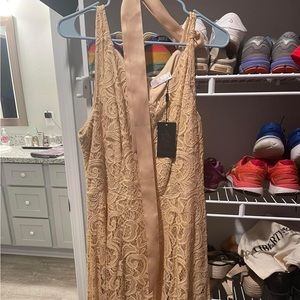 Gold sleeveless dress 3xl